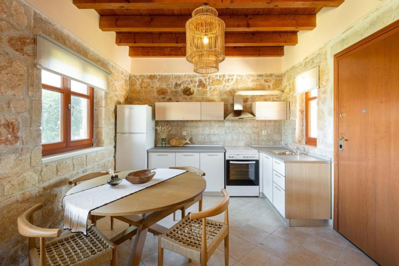 Rastoni Retreats #Feelslikehome Афитос Екстериор снимка
